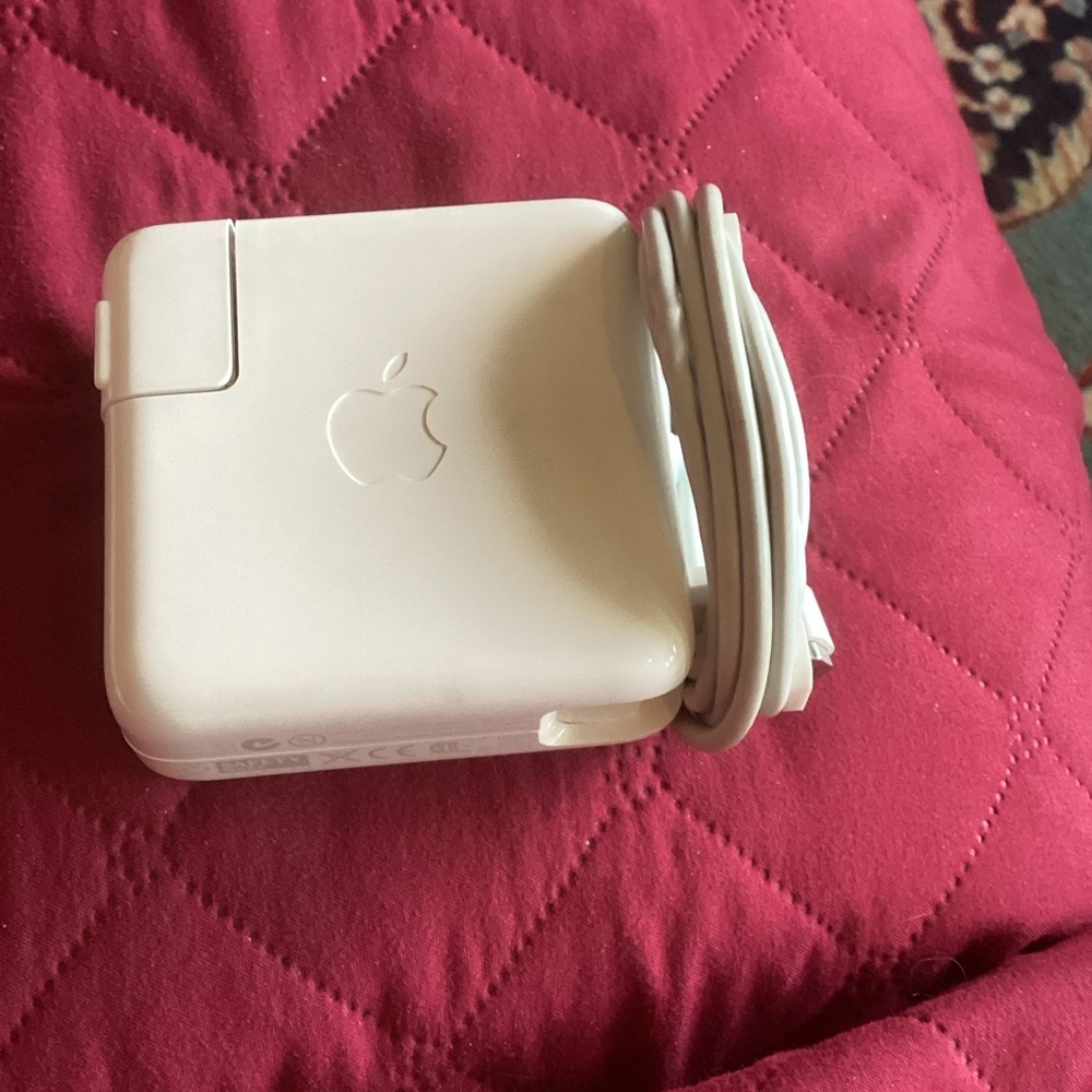 Apple White Charging  Laptop Power Cord A1184
